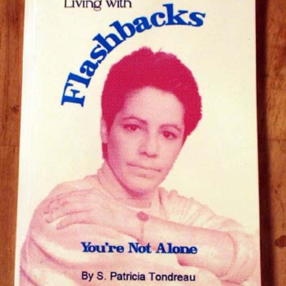 LIVING WITH FLASHBACKS, AUTOGRAPHED 1993 FIRST EDITION, S. PATRICIA TONDREAU, - Picture 1 of 1